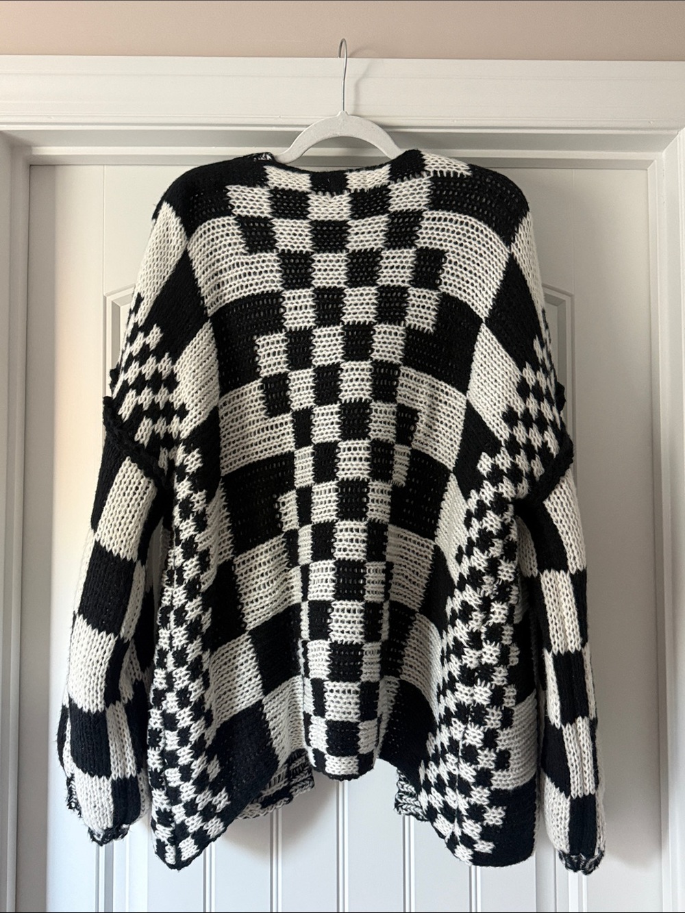 BIBI Black & White Checkerboard Oversized Knit Sweater - Picture 5 of 5
